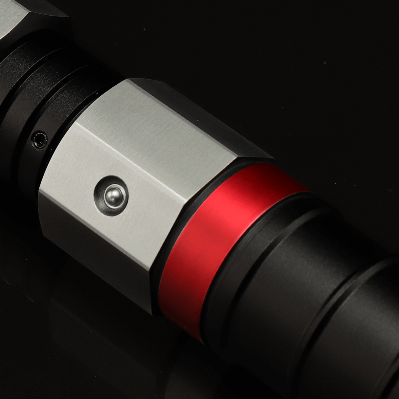 Accent hilt Red